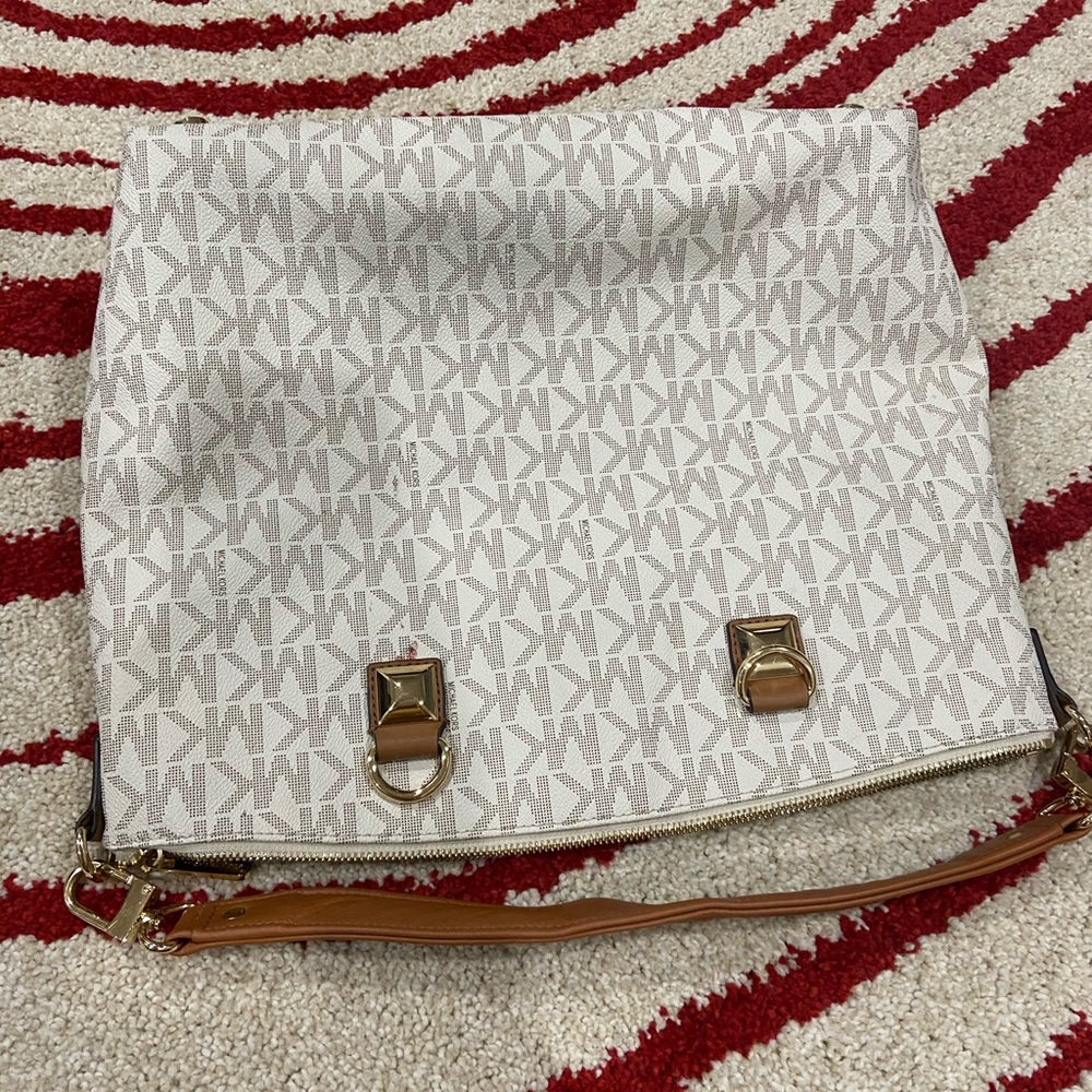 Michael Kors purse - Picture 2 of 4
